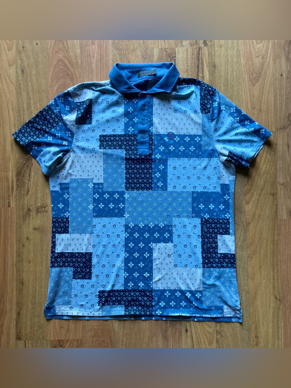 G Fore Blue Patchwork Performance Stretch Mens M Short Sleeve Golf Polo Shirt